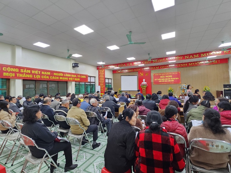 phường Chi Lăng với tổng số 400 người tham dự, với  07 lượt ý kiến đóng góp vào dự thảo. 